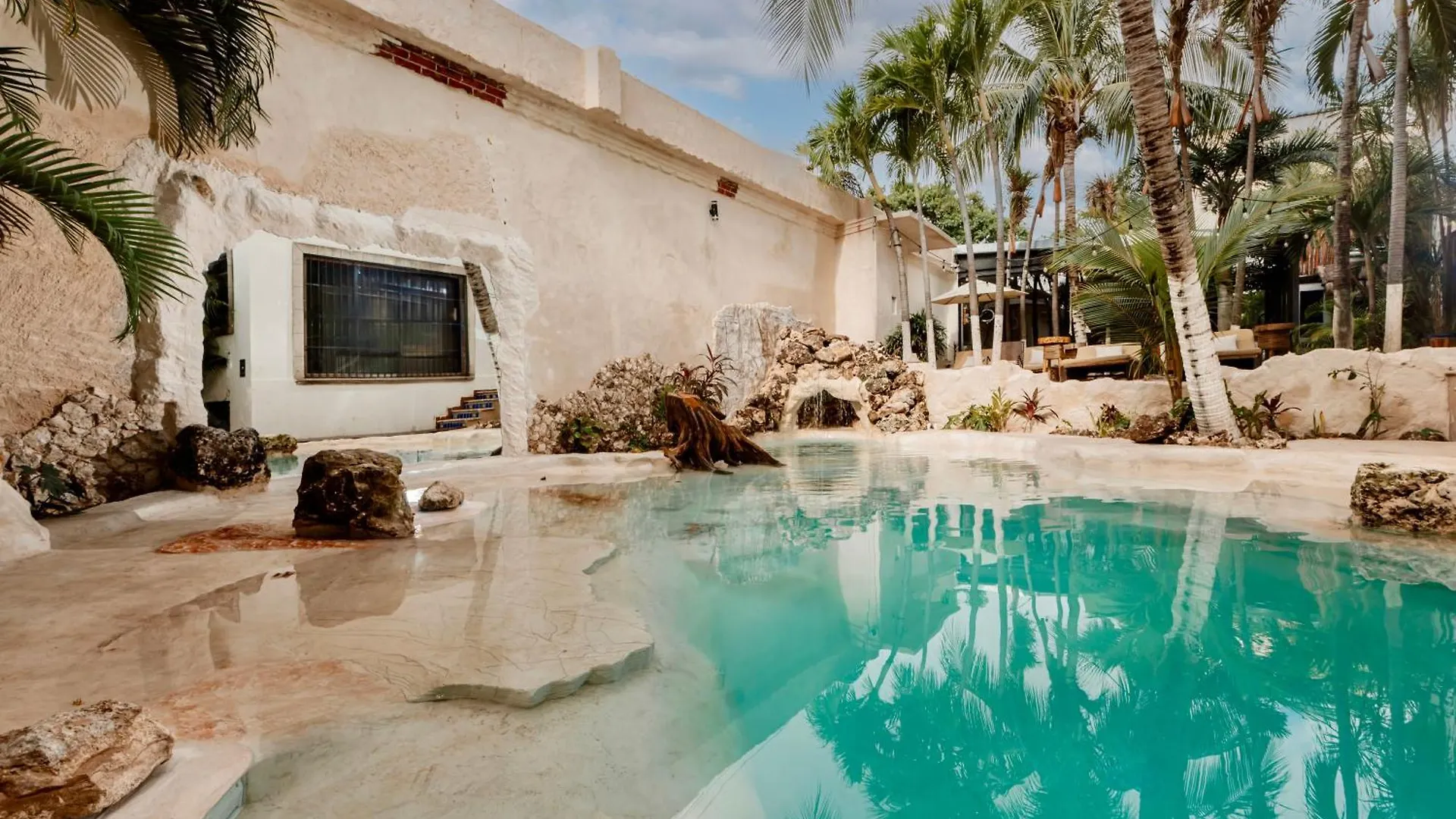 Mezcal Hotel Cancún