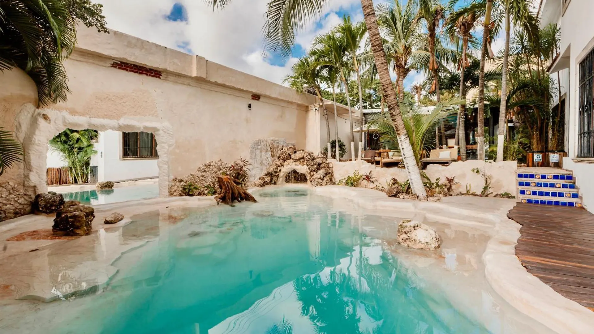 Mezcal Hotel Cancun 4*,
