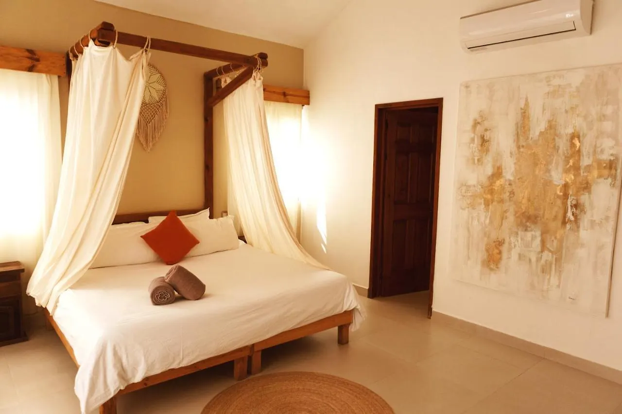 קנקון Mezcal Hotel 4*,